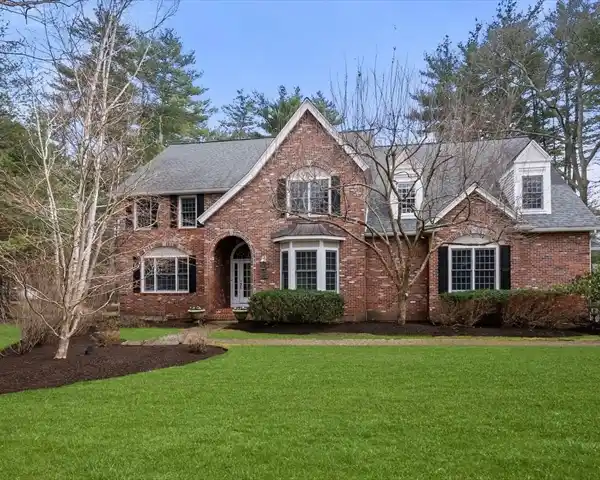 EXCEPTIONAL HOME ON A PEACEFUL CUL-DE-SAC