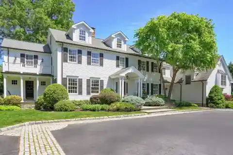 Timeless Design with Thoughtful Scale in Hoyt Farm