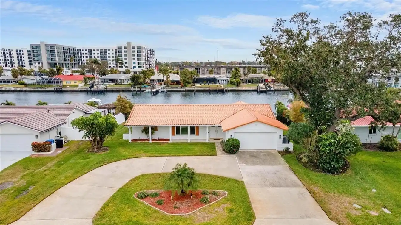 Classic Canal-front Broadwater Home