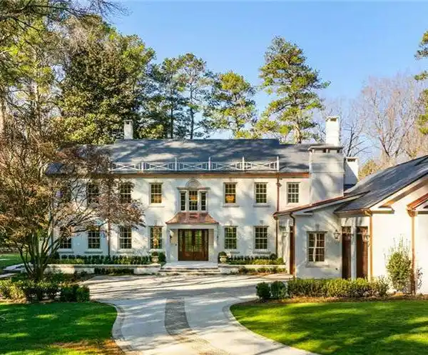 THE FORMER RESIDENCE OF LEGENDARY GOLFER BOBBY JONES