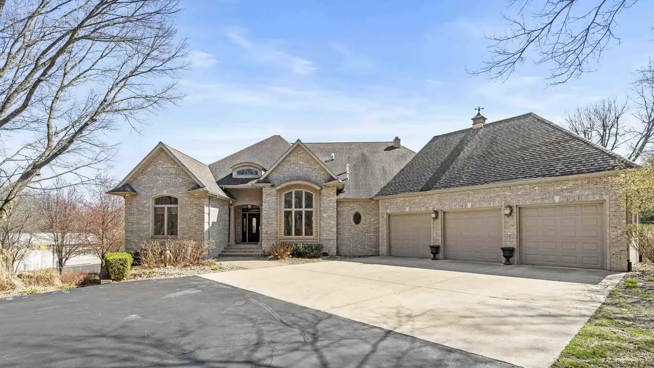 Extraordinary Custom-built Ranch-style Estate
