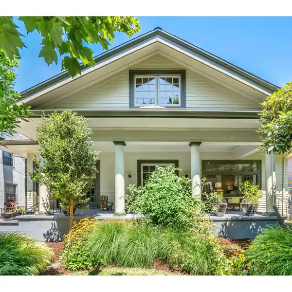 RESTORED 1922 CRAFTSMAN IN LAURELHURST