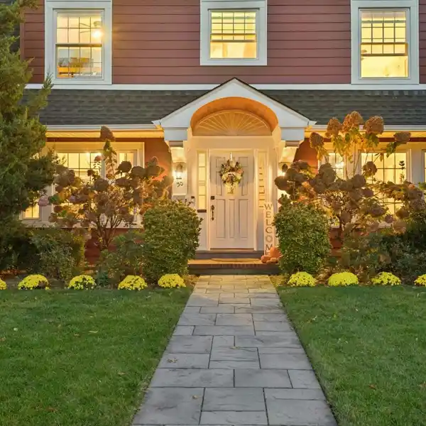 CHARMING DUTCH COLONIAL IN EAST WILLISTON