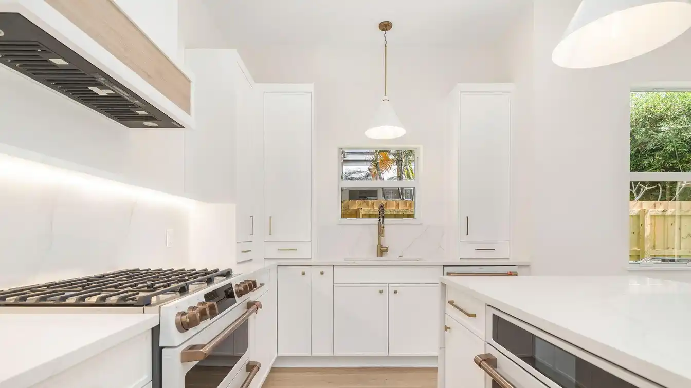 Renovated Home Plus Guest House in the Heart of Flamingo Park