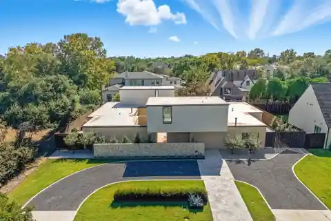 Architecturally Iconic Residence