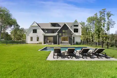Spectacular New Luxury Construction
