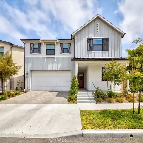 EXCEPTIONAL CORNER LOT HOME IN SAN PEDRO