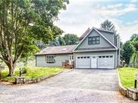 CHARMING COLONIAL RANCH