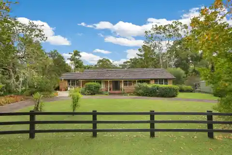 Picturesque Property Set Against a Backdrop of Natural Serenity