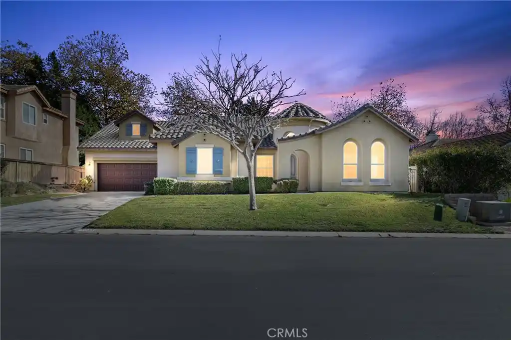 Spacious Single-level Home in Sought-after Peppertree Park