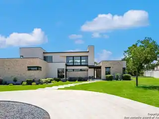 Warm Contemporary Home in Exclusive Huntington at Shavano Park