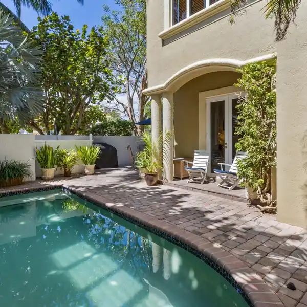 TOWNHOME WITH POOL IN SATURNIA BY THE SEA