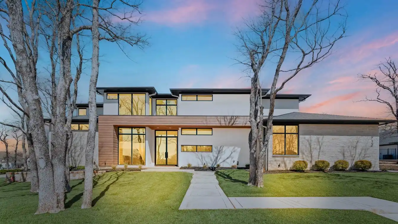 Exquisite Willowtree Custom Home