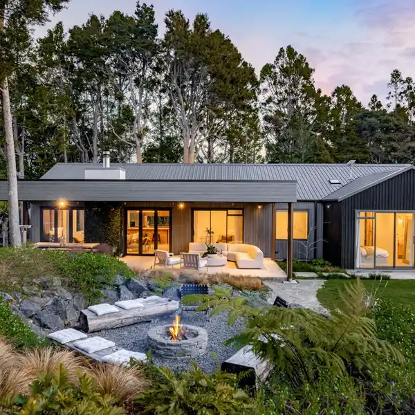 WHERE MODERN DESIGN MEETS TIMELESS NATURE