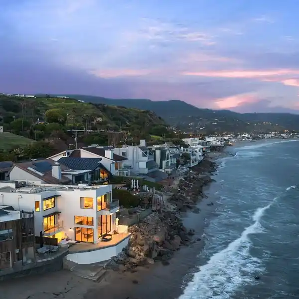 PRESTIGIOUS MALIBU ROAD PROPERTY