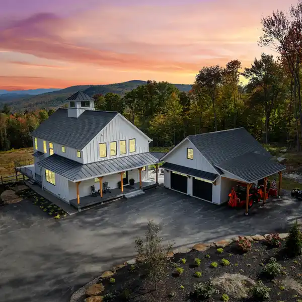 MOUNTAIN LIVING AT ITS FINEST