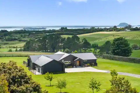 Breathtaking Lifestyle Property