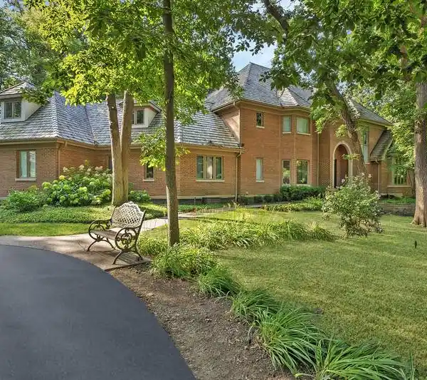 STUNNING AND BEAUTIFULLY RENOVATED HOME