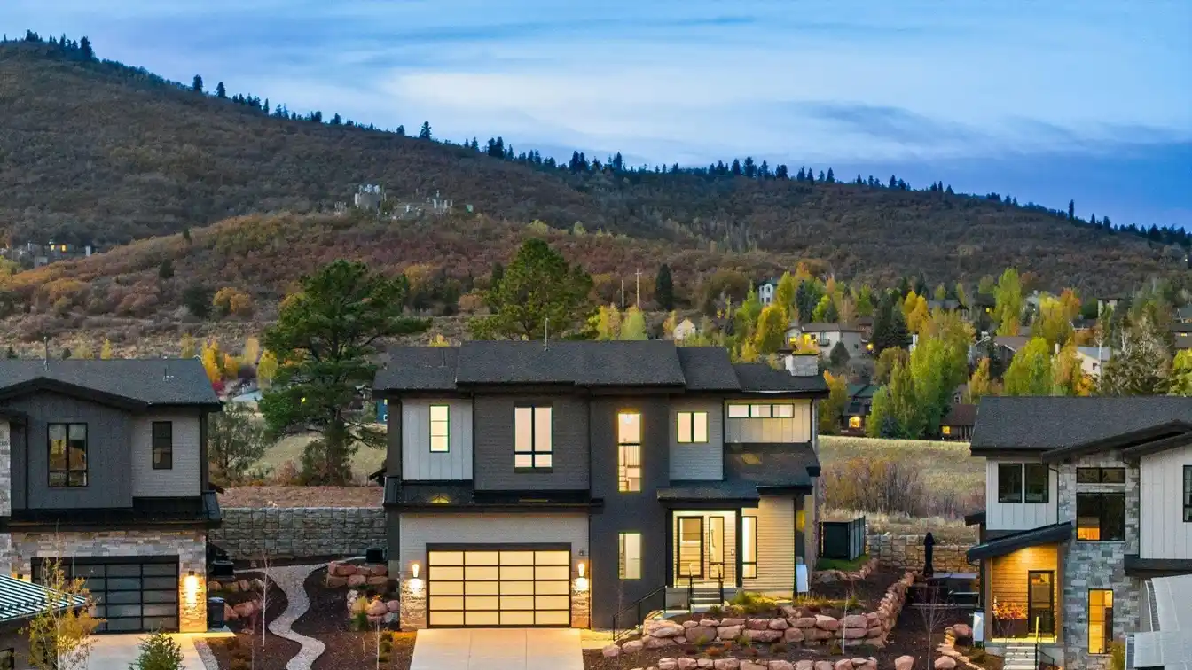 Luxury Mountain Modern Home in Discovery Ridge