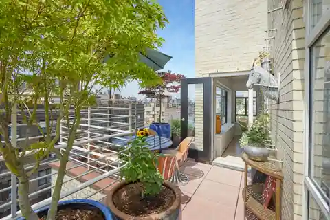 Rental Penthouse with Large Terrace
