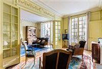 CHARMING AND BRIGHT APARTMENT IN SOUGHT-AFTER LOCATION