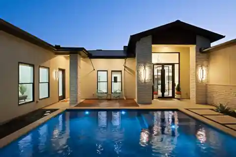 Special Home in Inverness Point