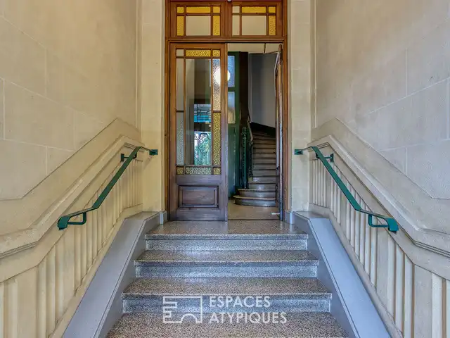 Small Image