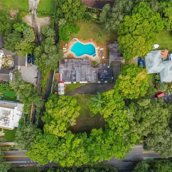 CLASSIC FORT LAUDERDALE RANCH STYLE HOME