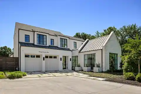 Impeccable Modern Home in the Bluffs at Cochran Chapel