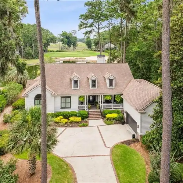 STUNNING HOME OVERLOOKING THE NICKLAUS COURSE