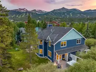 Charming and Renovated Duplex