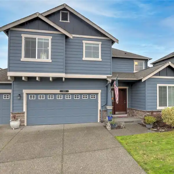 CHARMING CRAFTSMAN DESIGN WITH LUXE UPGRADES