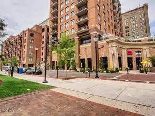 Penthouse in River Place Condominiums with Sweeping Water Views