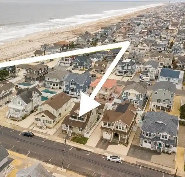 BEAUTIFULLY RENOVATED BEACH HOME