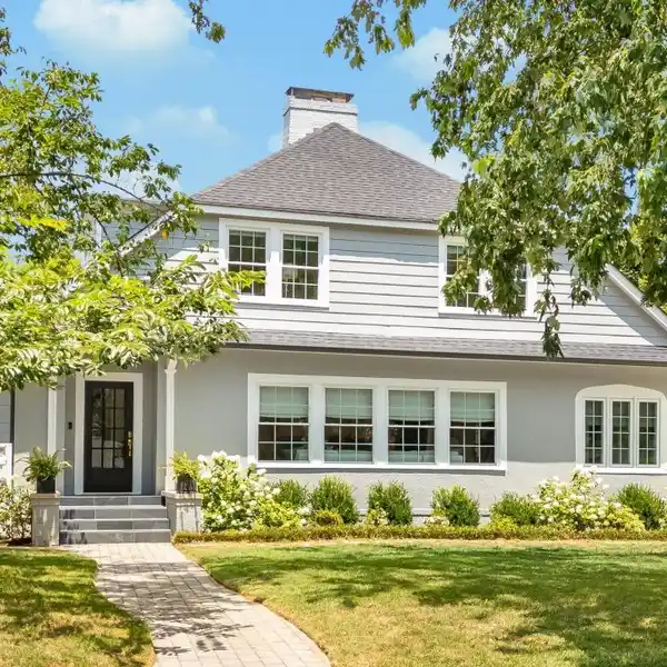 FULLY RENOVATED AND TRADITIONAL HOME