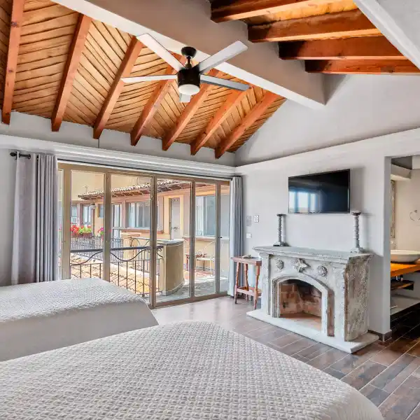 CASA LOS HELECHOS