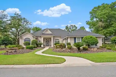 Stunning Lanai Home Complete with Saltwater Pool