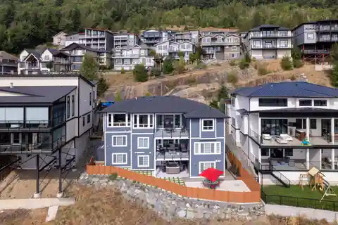 Showstopper in Carrington Estates