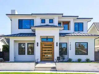 Brand New Modern Home in Lake Park