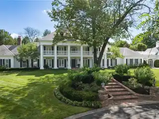 Frontenac Estate That Exceeds Every Expectation