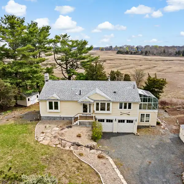 PANORAMIC VIEWS OF PLUM ISLAND SOUND...
