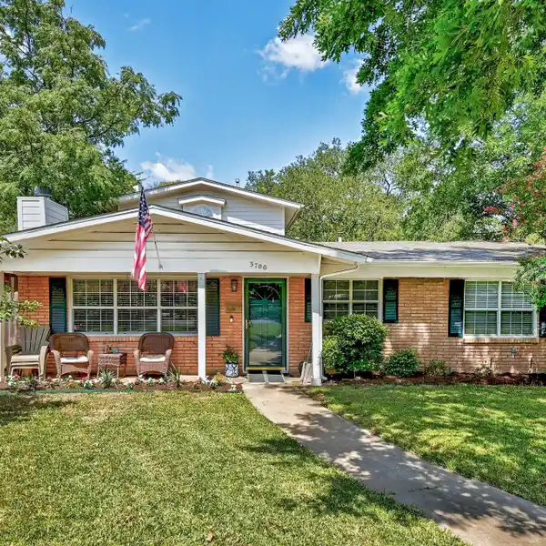 CLASSIC FAMILY HOME ON A BEAUTIFUL CORNER LOT