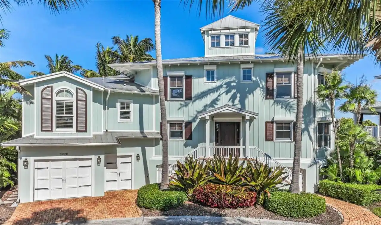 Unparalleled Waterfront Luxury