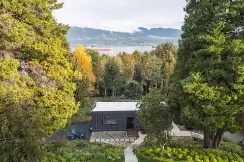 Extraordinary Property on Exclusive Belmont Avenue