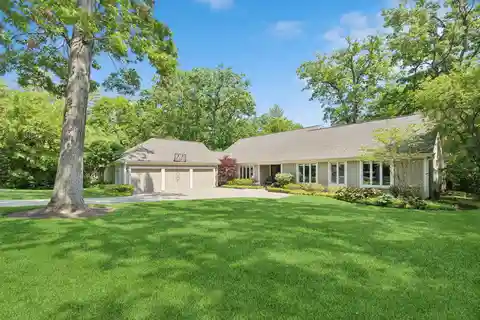 Sleek Modern Ranch in Tangley Oaks