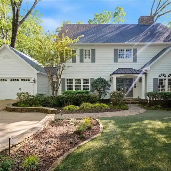 RECENTLY RENOVATED HOME STEPS FROM CHASTAIN PARK