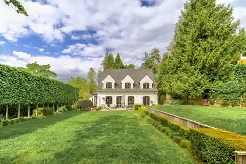 Completely Renovated Classic Villa
