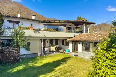 Tranquil Home with Breathtaking Views