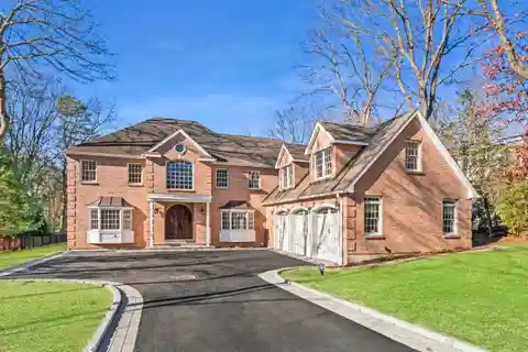 Remodeled Post-modern Colonial Home in Smithtown Pines