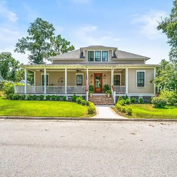 NEARLY NEW CUSTOM-BUILT LOW COUNTRY HOME
